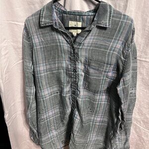 American Eagle Long Sleeve Plaid Button-Up Shirt